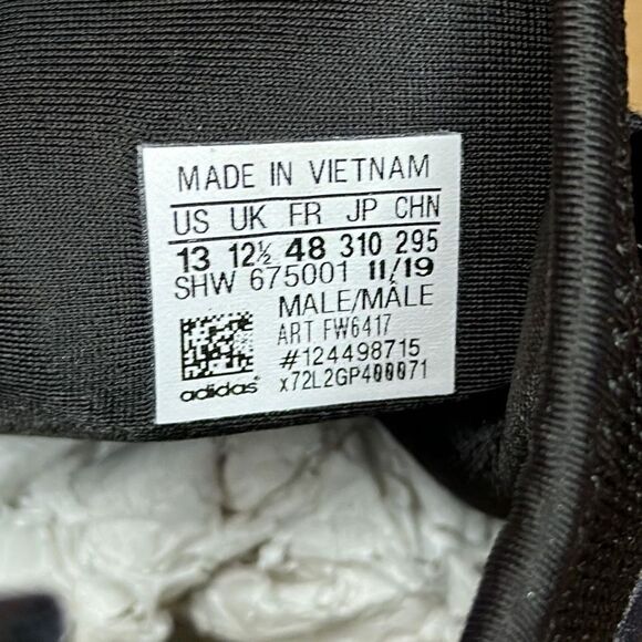 Adidas NMD_R1 - Picture 10 of 10